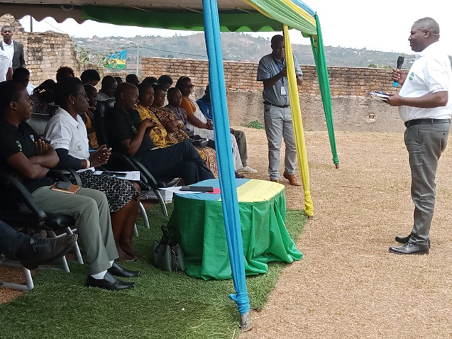 Figure 2: Dr MUGENZI Patrice, umuyobozi wa RCA arikubwira abitabiriye ibirori.